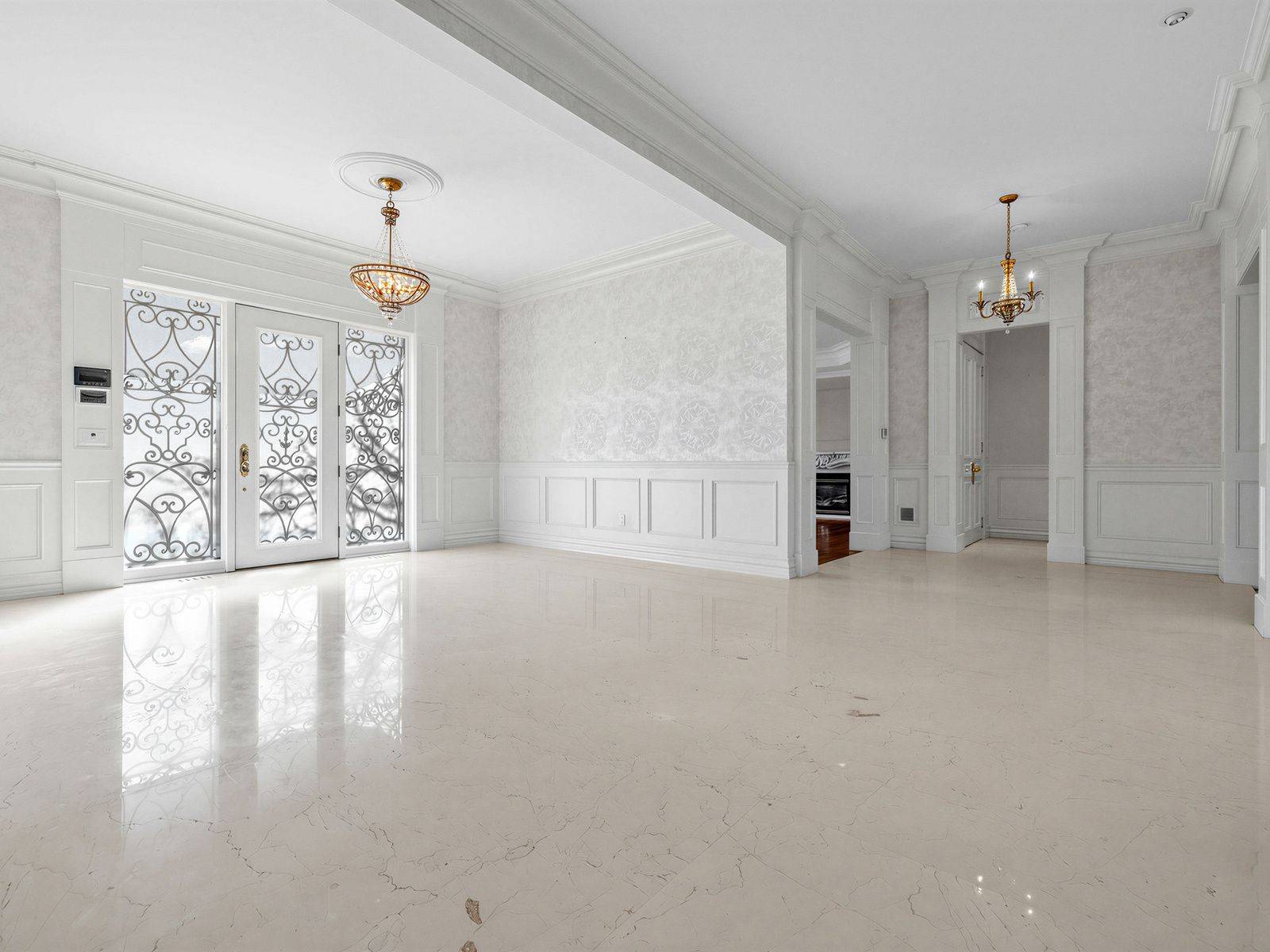 8 Colvestone RD, Toronto C12, ON M2L 1X3