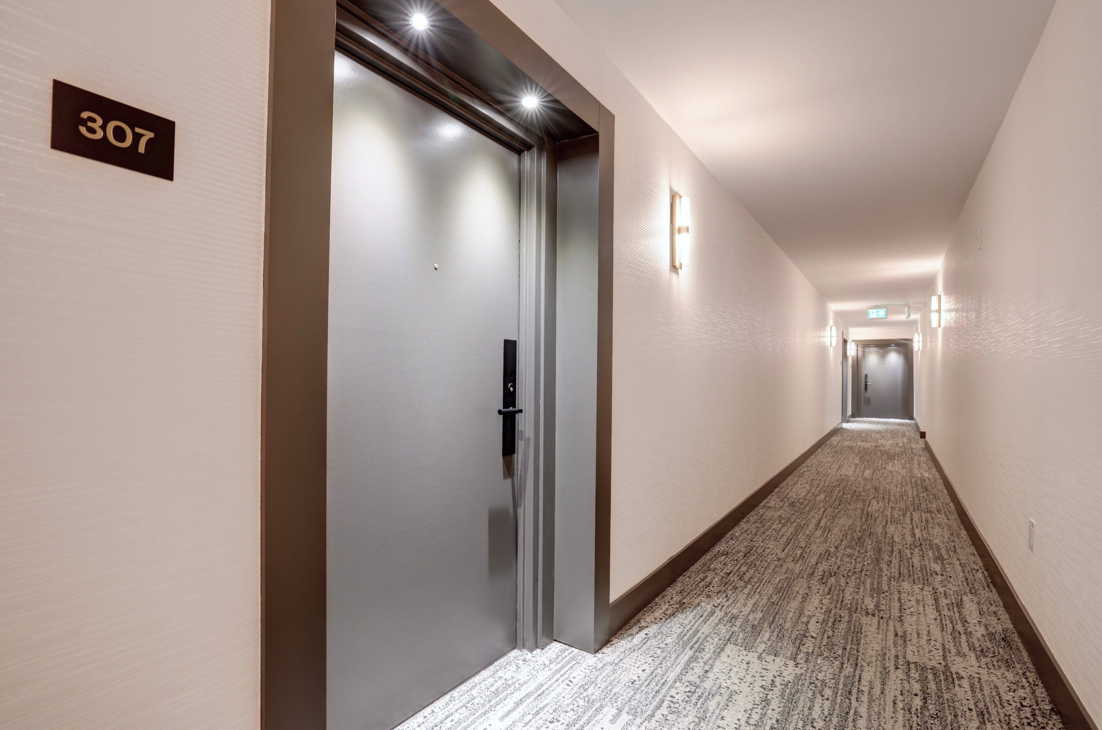 185 Robinson ST #307, Oakville, ON L6J 7P6