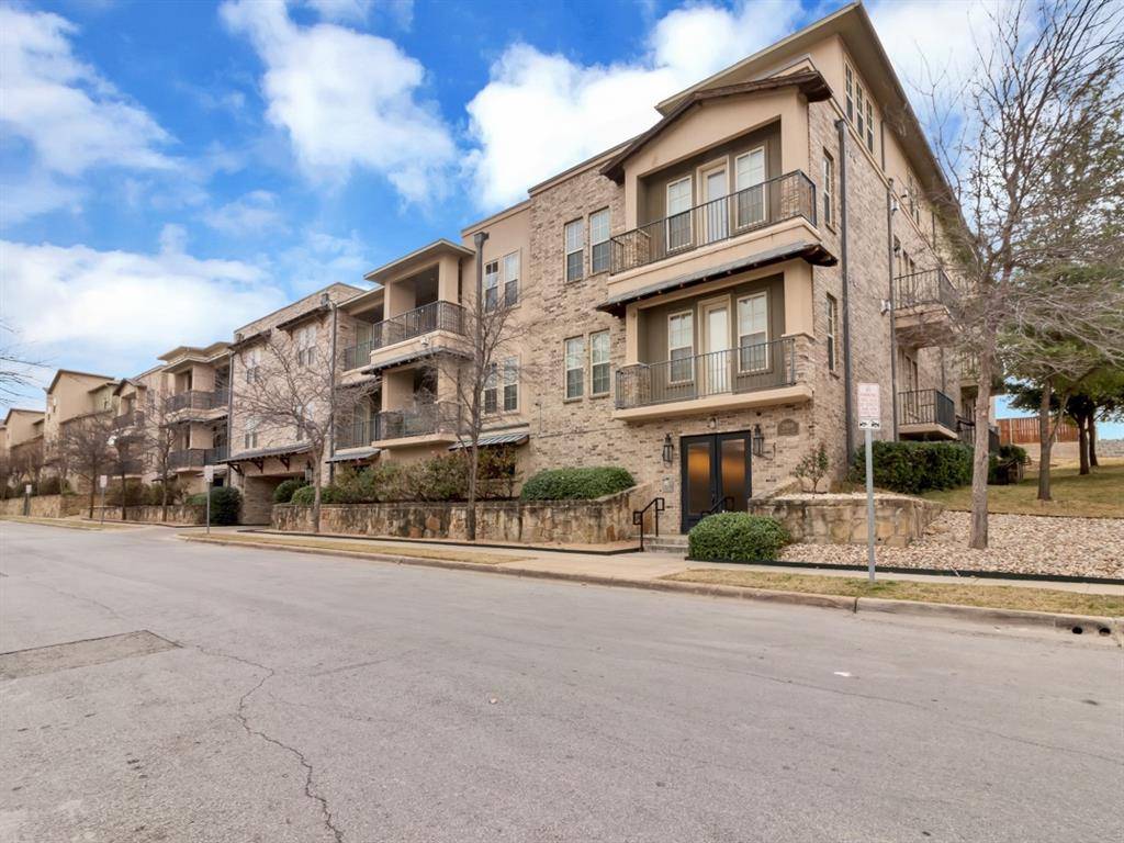 2800 Sandage Avenue #206, Fort Worth, TX 76109