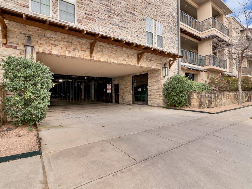 2800 Sandage Avenue #206, Fort Worth, TX 76109