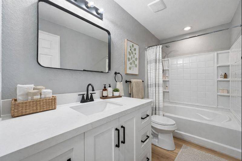 2914 Midway Plaza Boulevard, Dallas, TX 75241