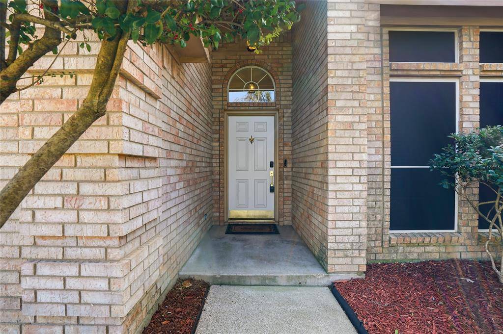 1312 Crows Nest Court, Azle, TX 76020