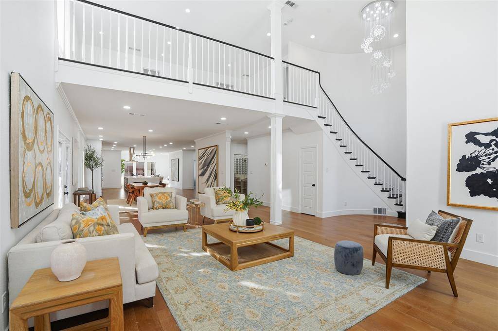 2 Parliament Place, Dallas, TX 75225