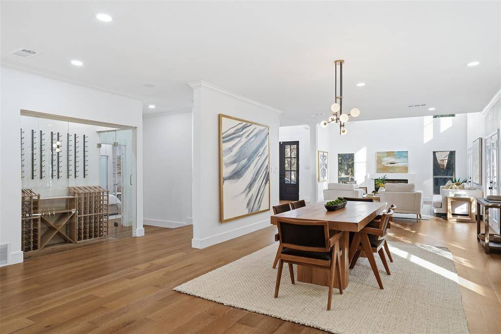 2 Parliament Place, Dallas, TX 75225