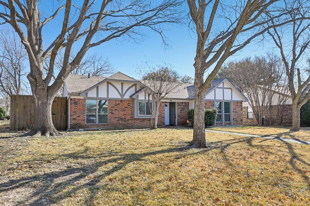 1318 Oak Run Drive, Duncanville, TX 75137
