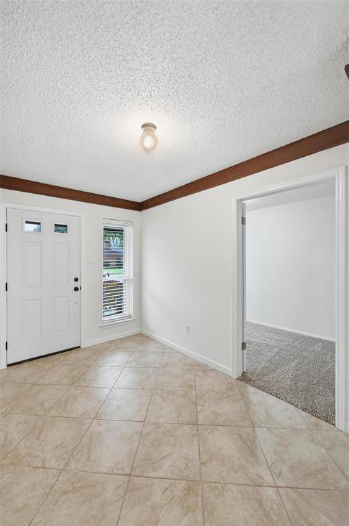 1709 Princeton Drive, Arlington, TX 76015