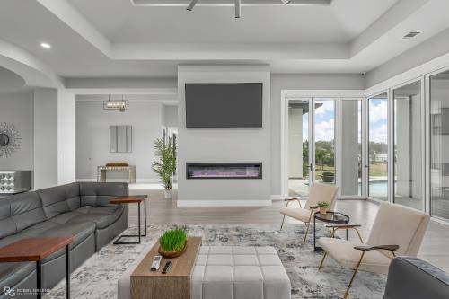 5793 Cross Lake Point Drive, Shreveport, LA 71107