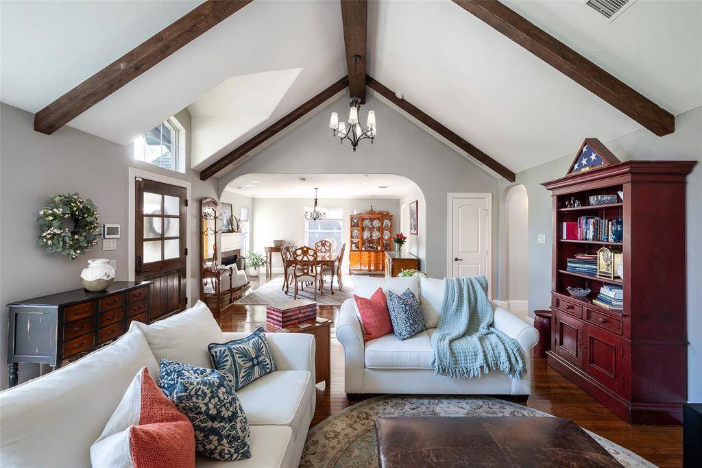 4623 W Amherst Avenue, Dallas, TX 75209