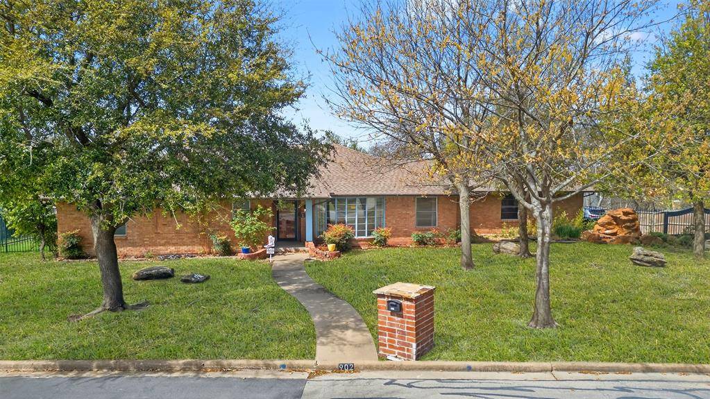 902 S Alamo Road, Rockwall, TX 75087