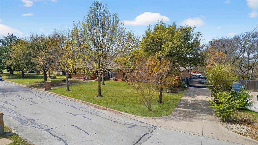 902 S Alamo Road, Rockwall, TX 75087