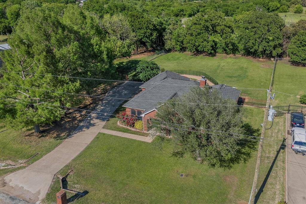 2601 Trail Tree Court, Burleson, TX 76028