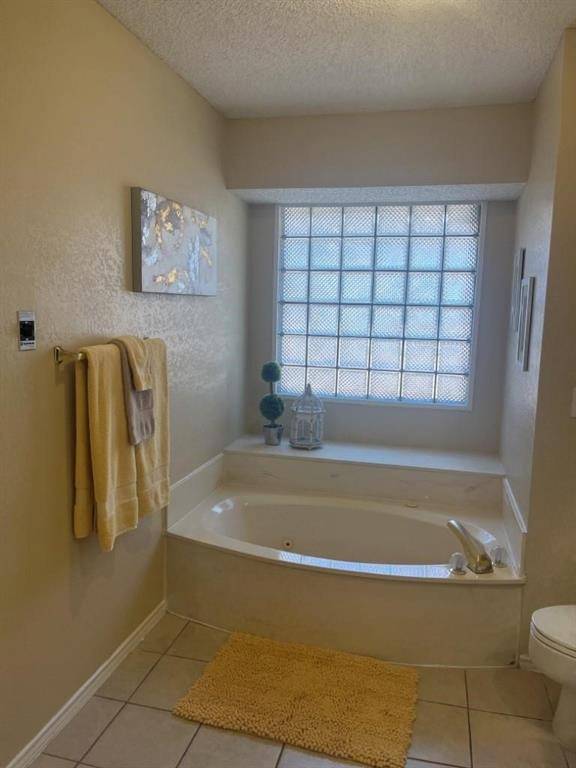 6302 Meadowmere Lane, Arlington, TX 76001