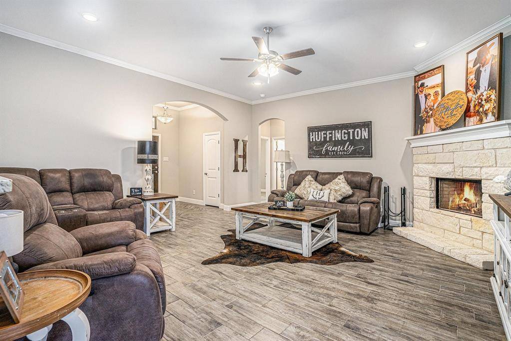 226 Harp Avenue, Godley, TX 76044