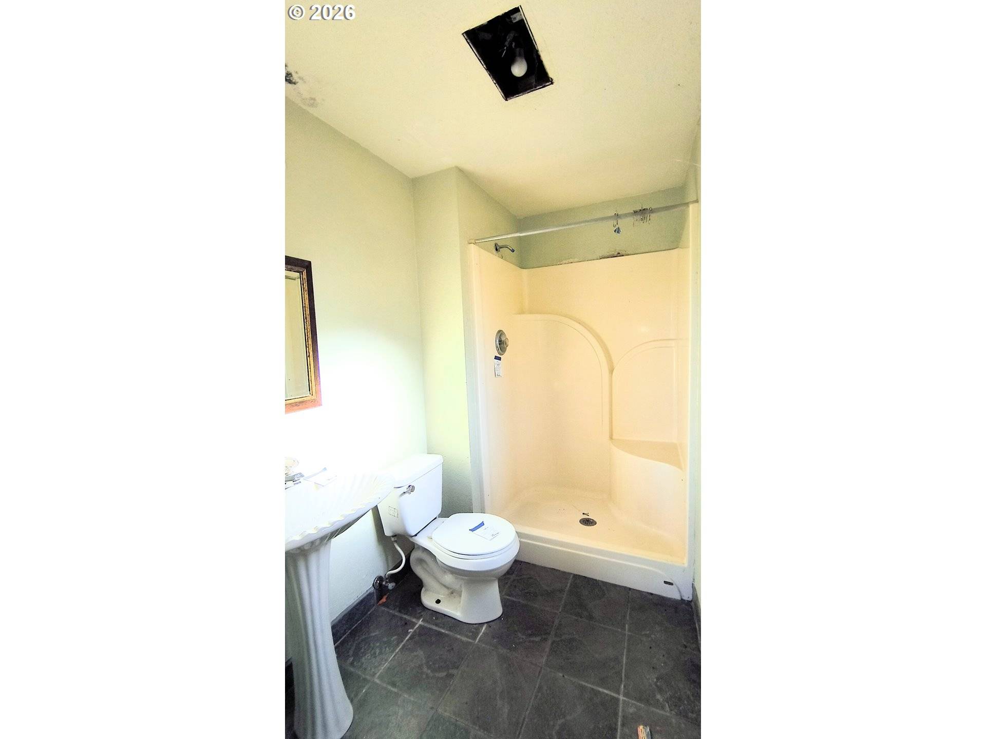 214 VALLEY CT, Sutherlin, OR 97479