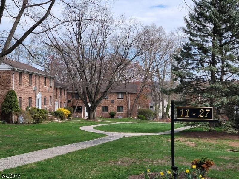 21A Troy Dr, Springfield Twp., NJ 07081