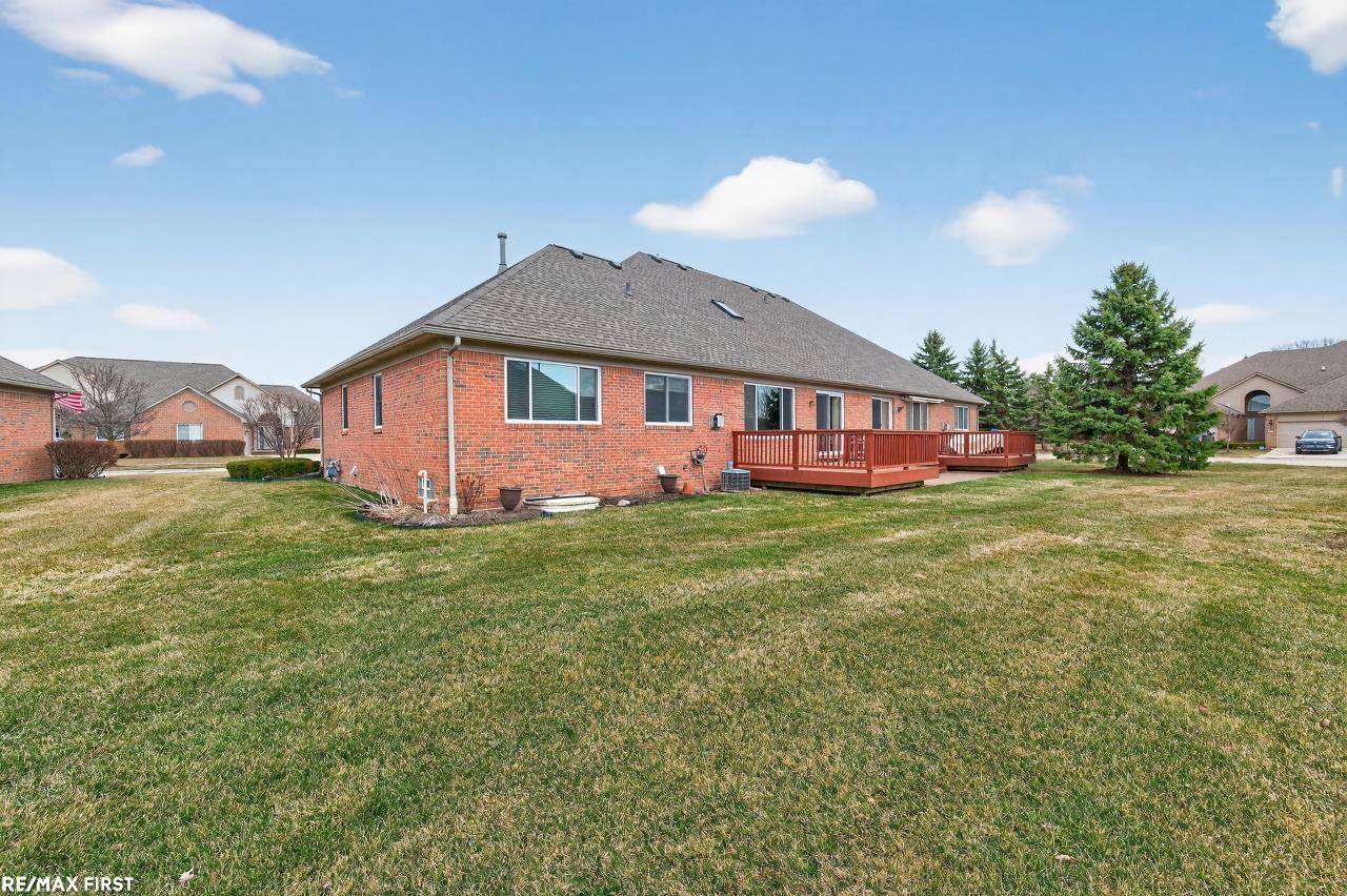 33878 Au Sable DR, Chesterfield Twp, MI 48047