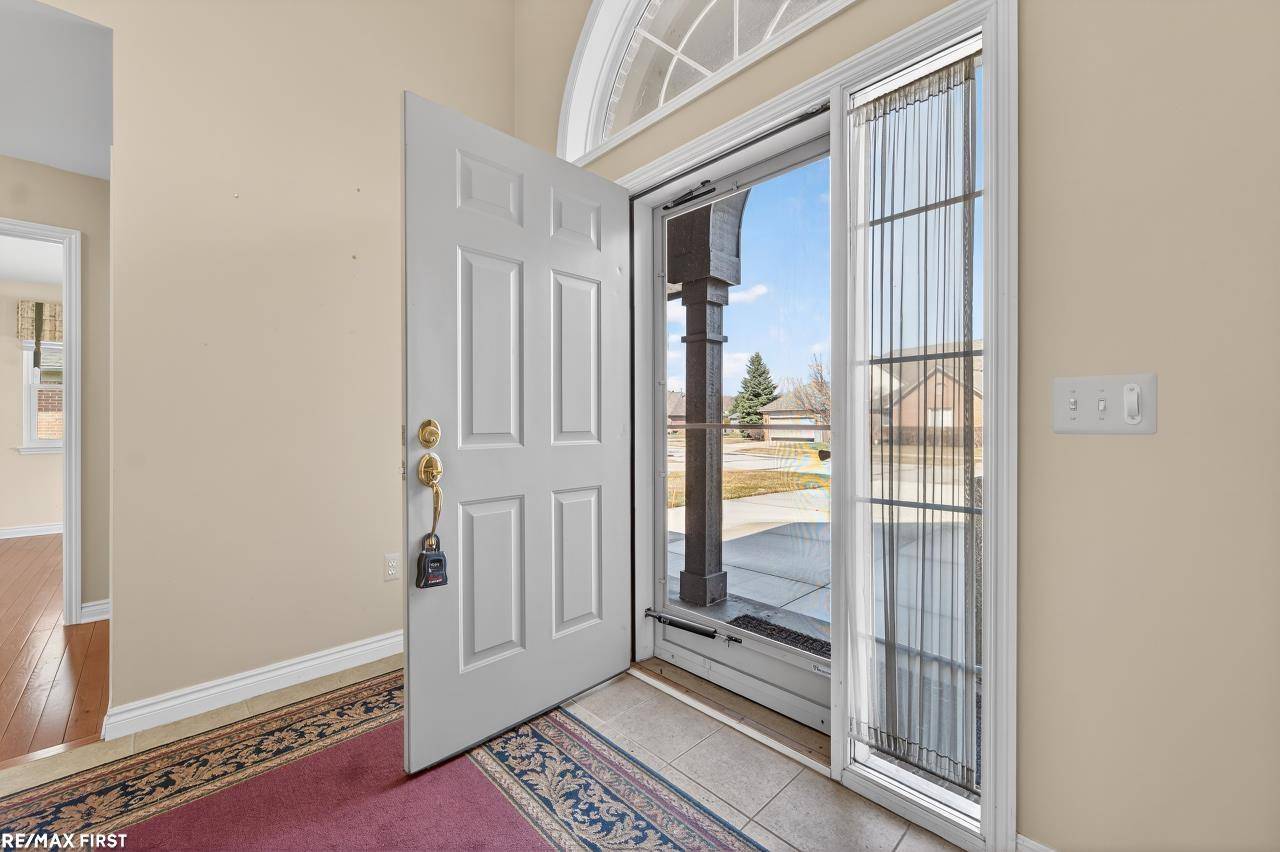 33878 Au Sable DR, Chesterfield Twp, MI 48047