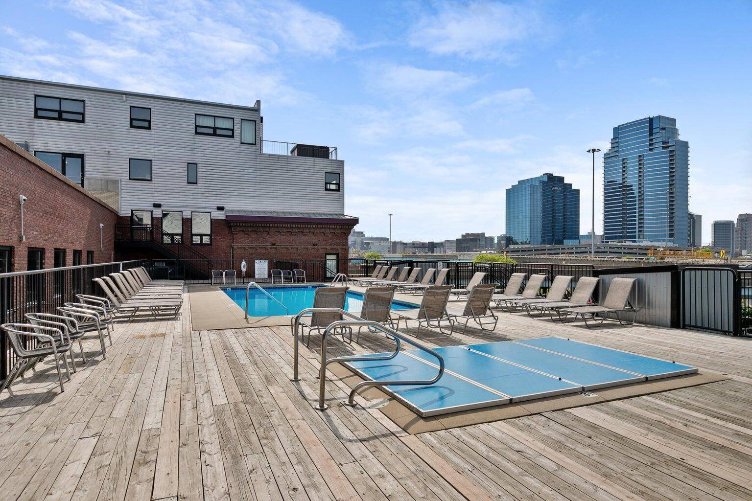 600 Broadway AVE NW #421, City Of Grand Rapids, MI 49504