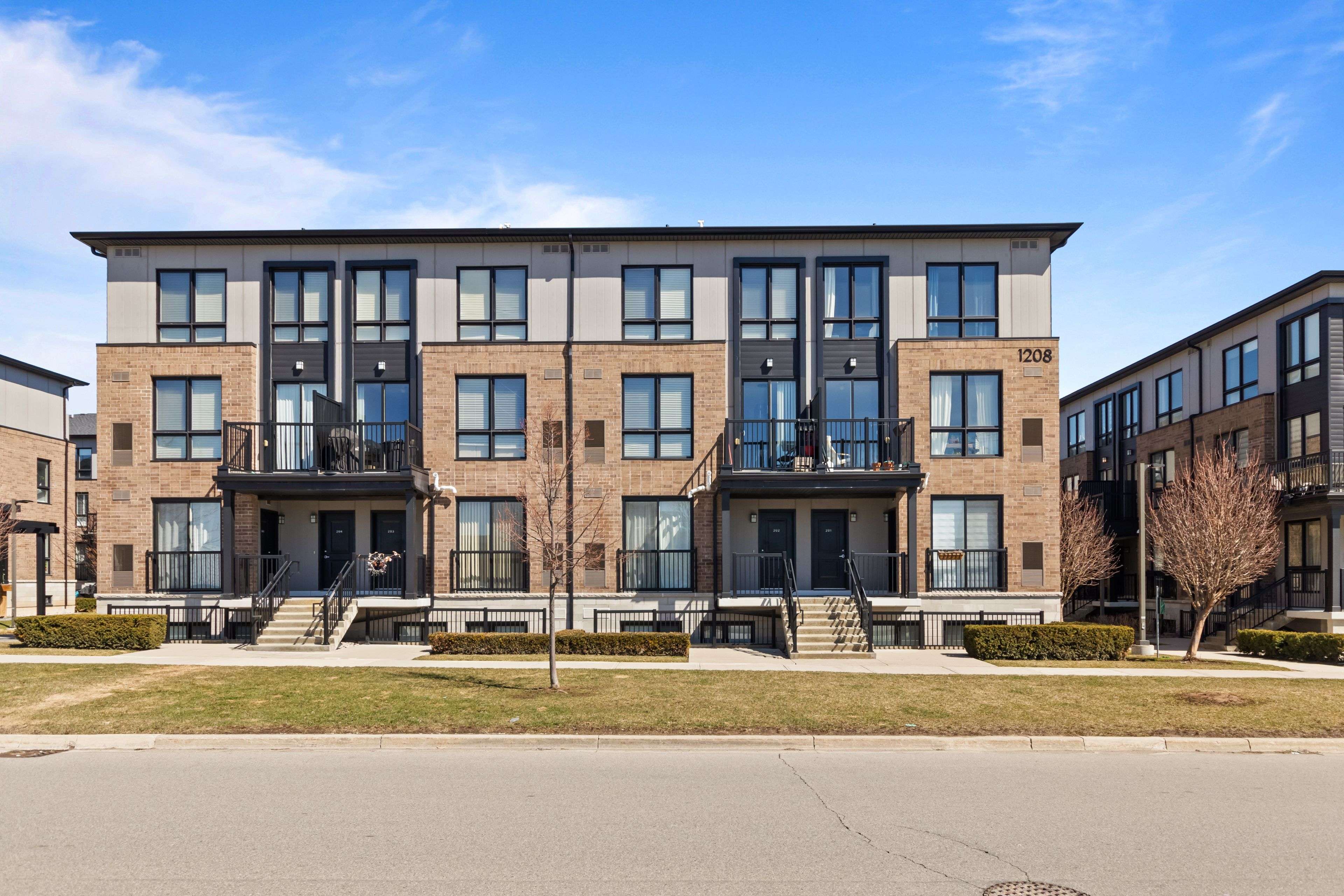 1208 Main ST E #201, Milton, ON L9T 9K7