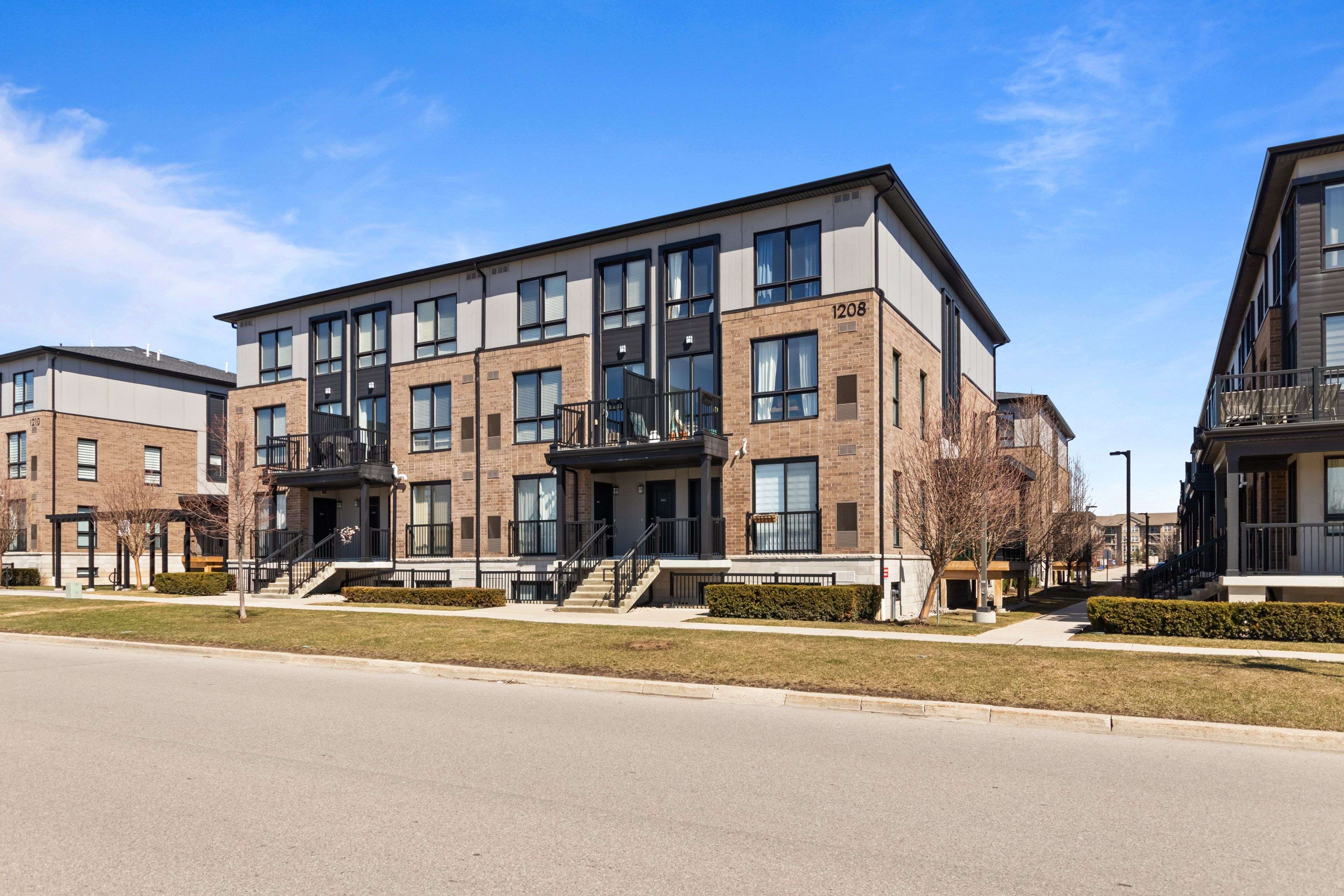 1208 Main ST E #201, Milton, ON L9T 9K7