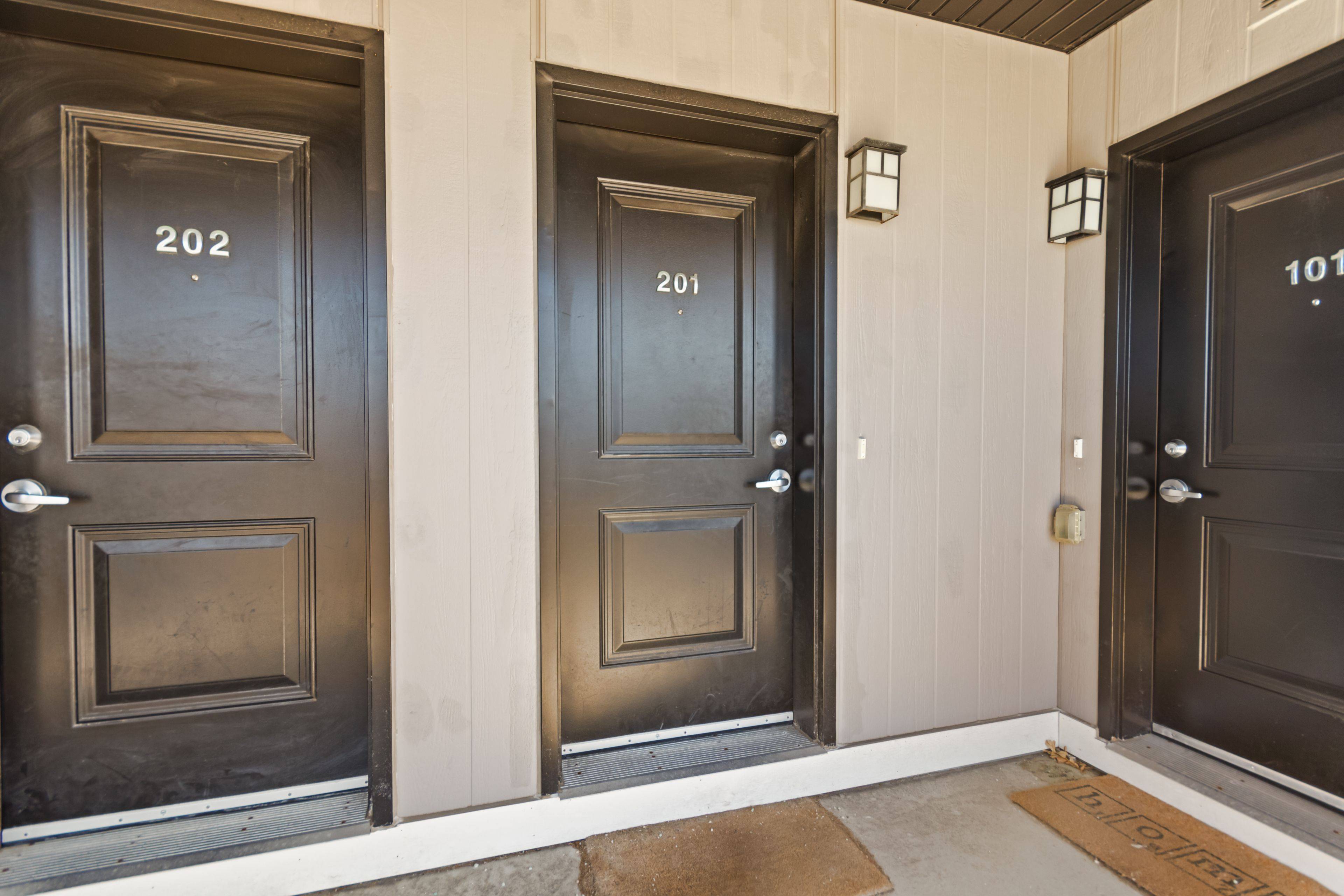 1208 Main ST E #201, Milton, ON L9T 9K7