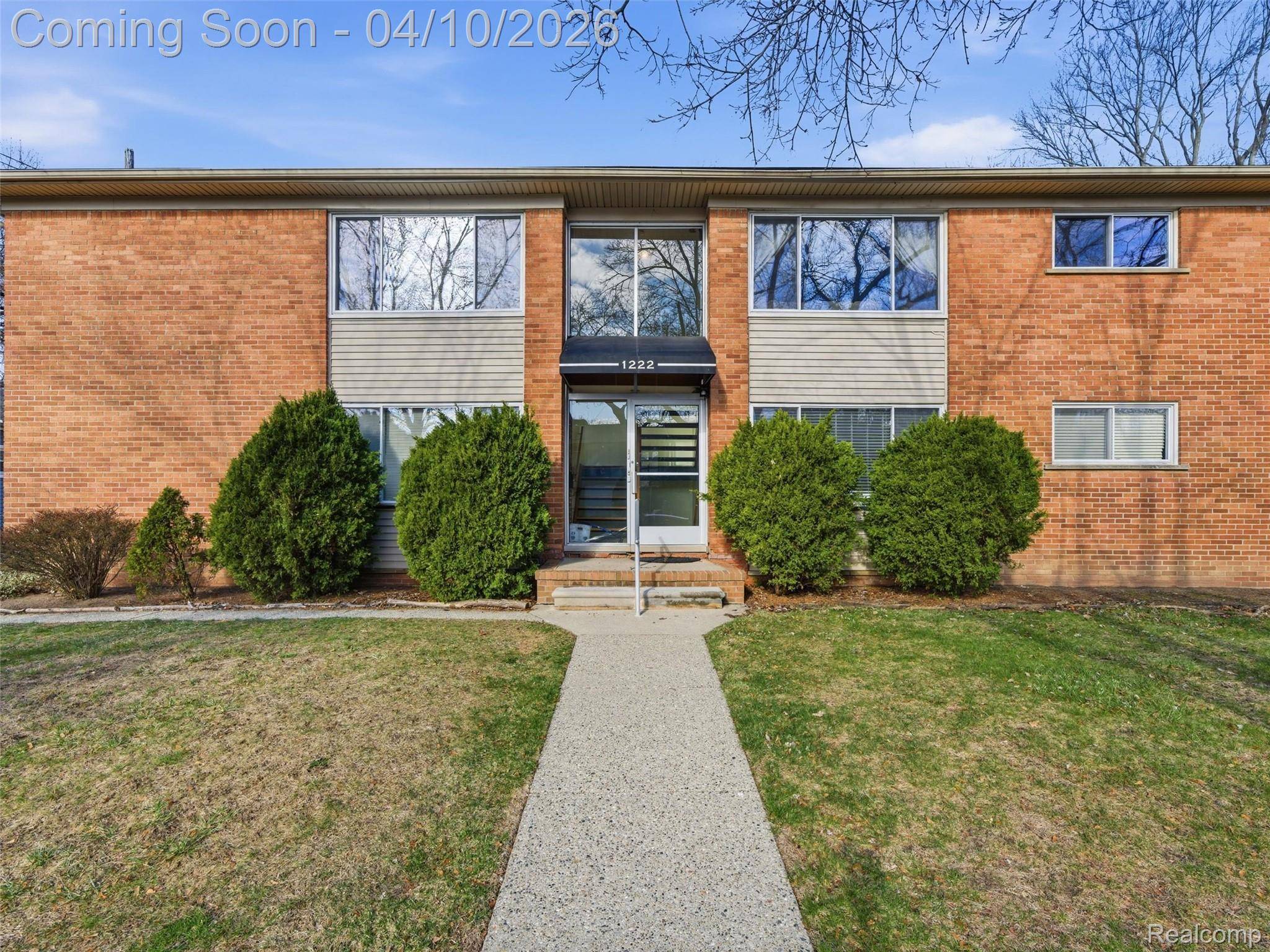 1222 E Lincoln AVE, Royal Oak Charter Township, MI 48067