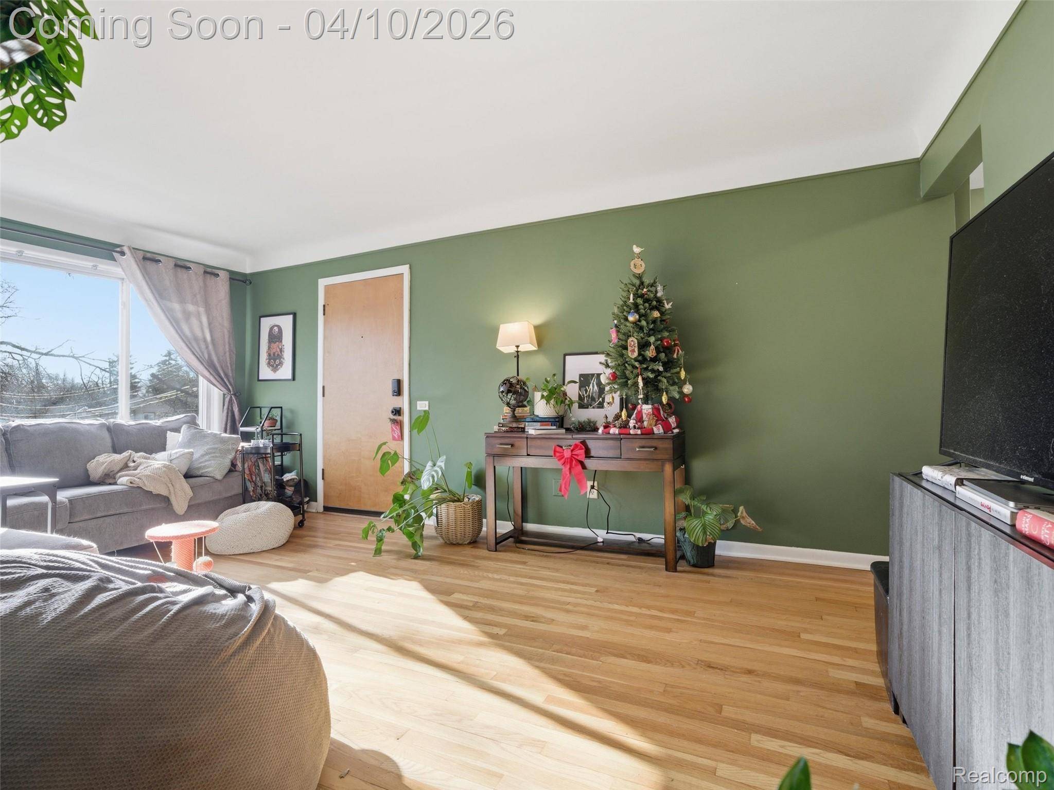 1222 E Lincoln AVE, Royal Oak Charter Township, MI 48067