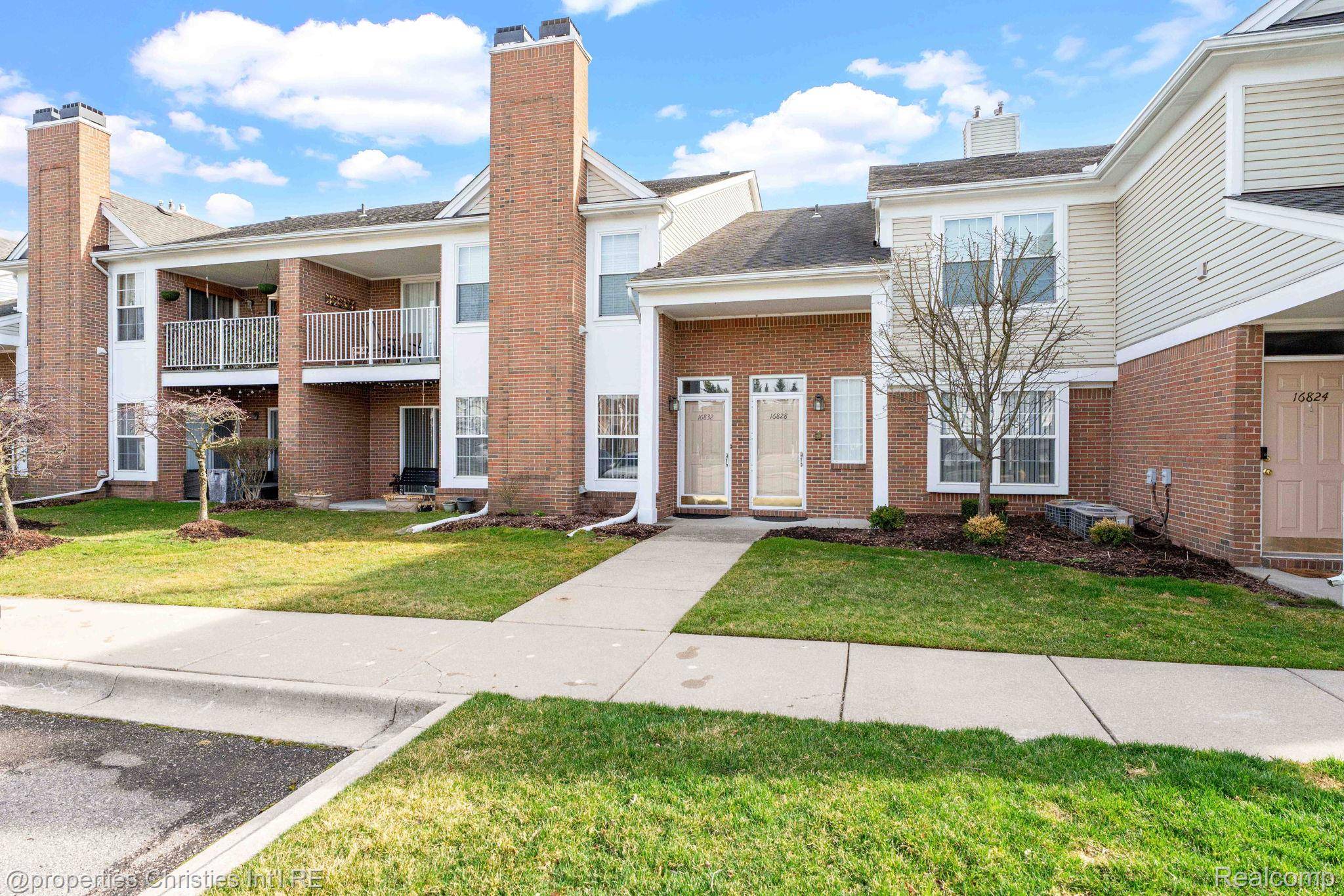 16832 Glenmoor BLVD, Macomb Township, MI 48044