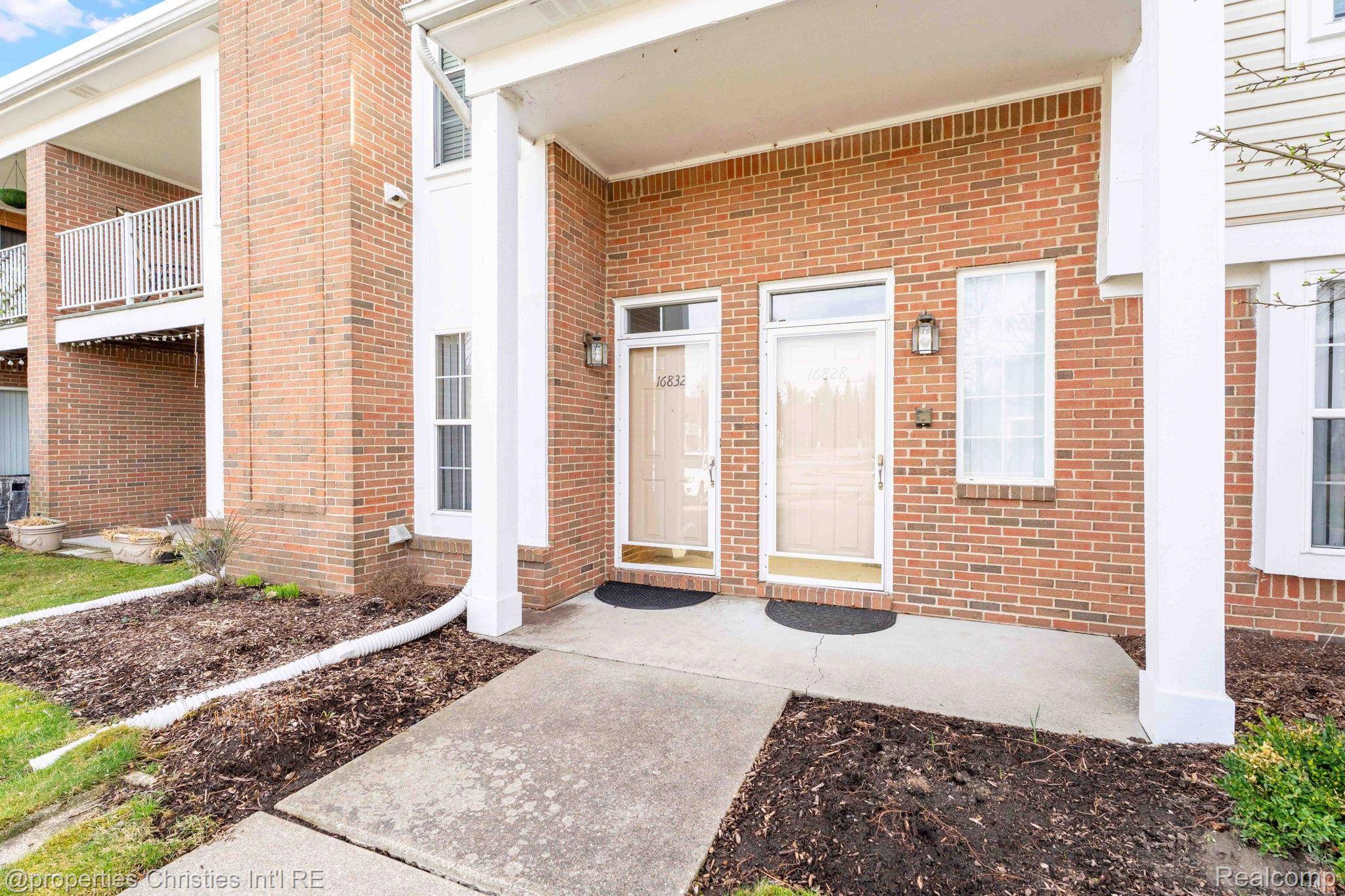 16832 Glenmoor BLVD, Macomb Township, MI 48044