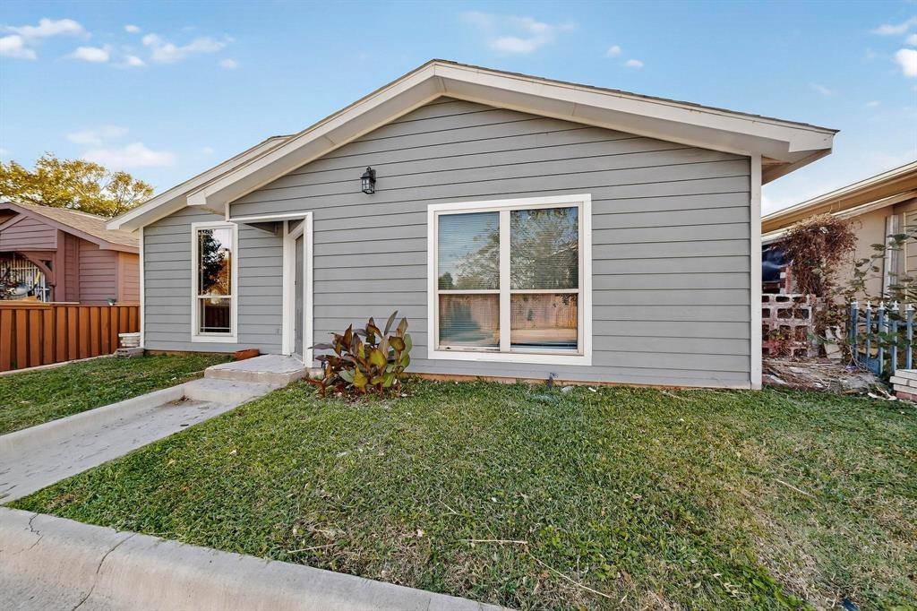 2007 Red Cloud Drive, Dallas, TX 75217