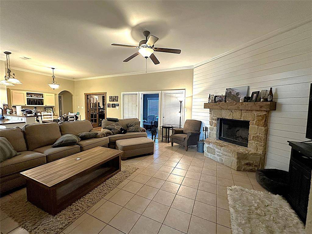 2712 Claydon Drive, Denton, TX 76207