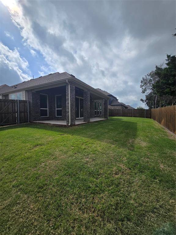 1719 Newport Lane, Cedar Hill, TX 75104