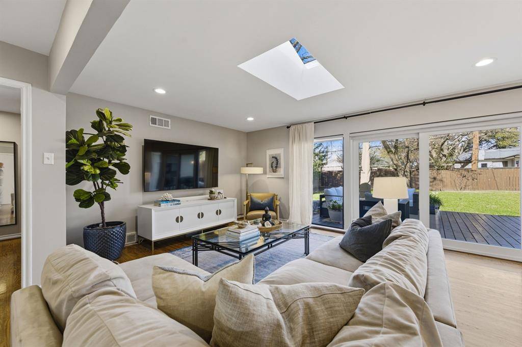 10123 Solta Drive, Dallas, TX 75218