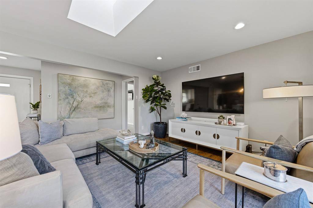 10123 Solta Drive, Dallas, TX 75218