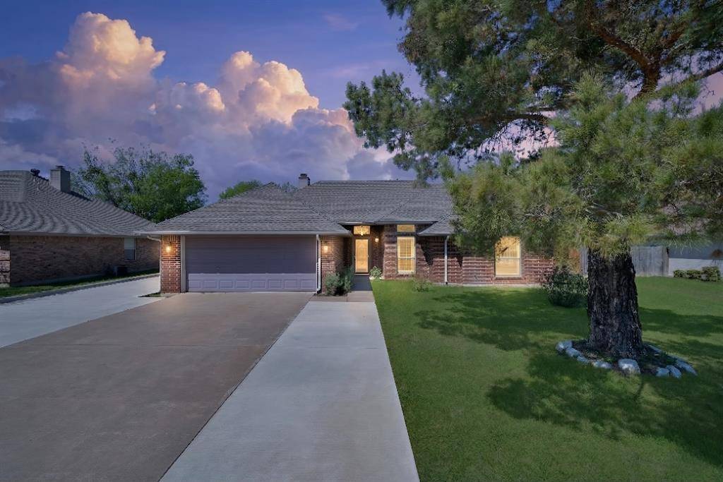 426 Old Annetta Road, Aledo, TX 76008