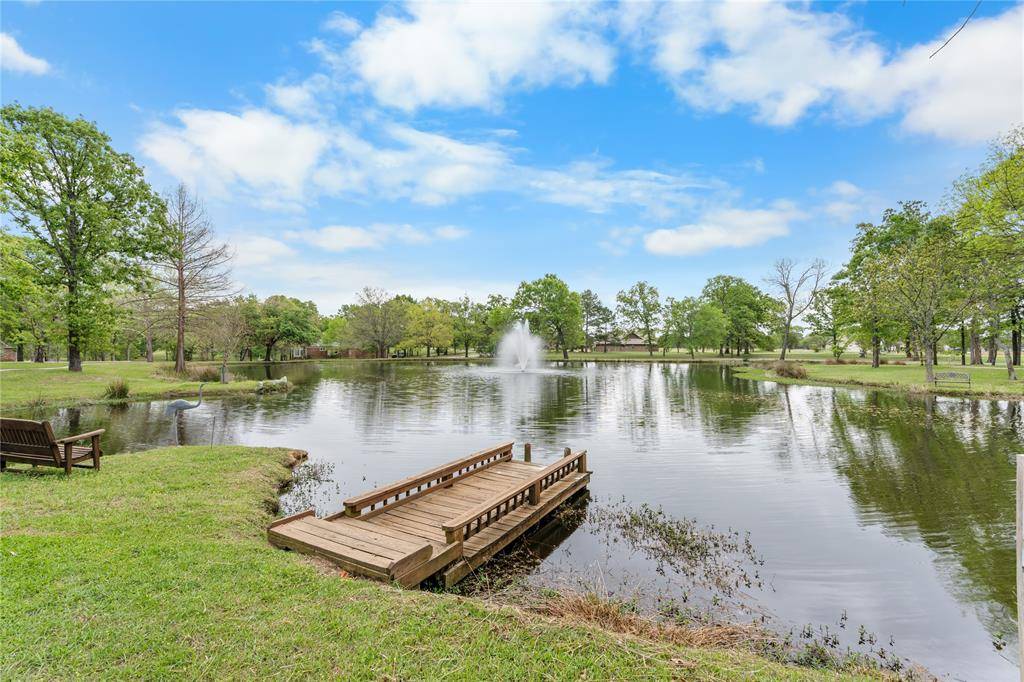 692 Private Road 5937, Emory, TX 75440