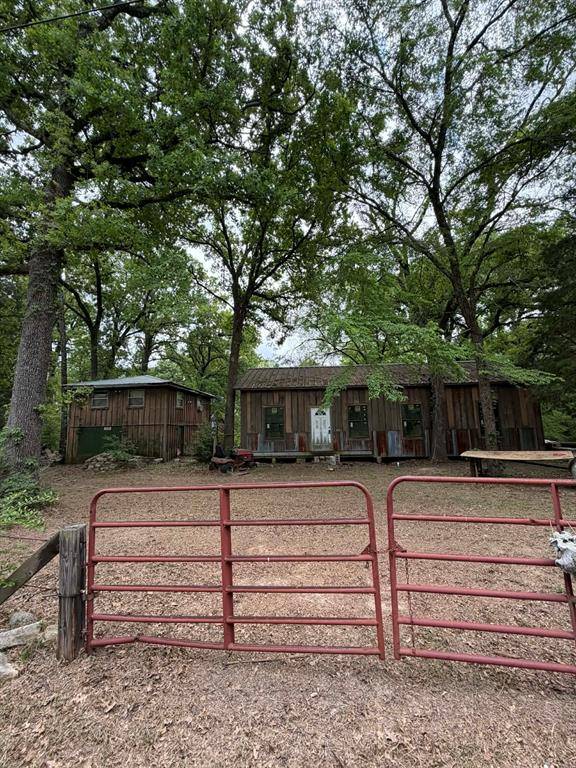 905 Tupuna Drive, Tool, TX 75143