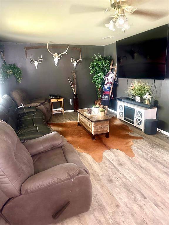 1207 Pebble Street Street, Bowie, TX 76230