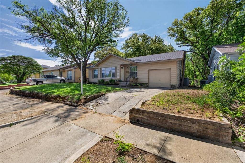 6828 Greenlee Street, Fort Worth, TX 76112