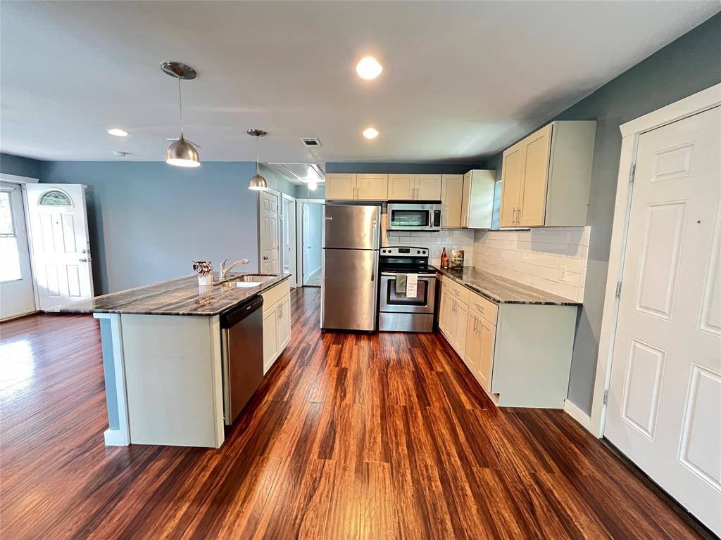 1226 Record Crossing Road, Dallas, TX 75235