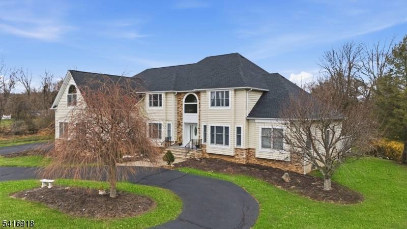 3 Cole Ct, Raritan Twp., NJ 08822