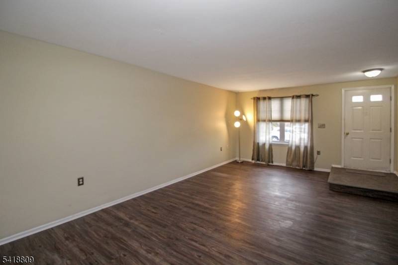 7 Duck Hawk Ct, Allamuchy Twp., NJ 07840