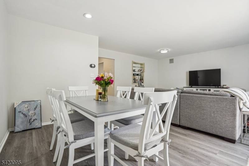 165-110 Essex Ave, Metuchen Boro, NJ 08840