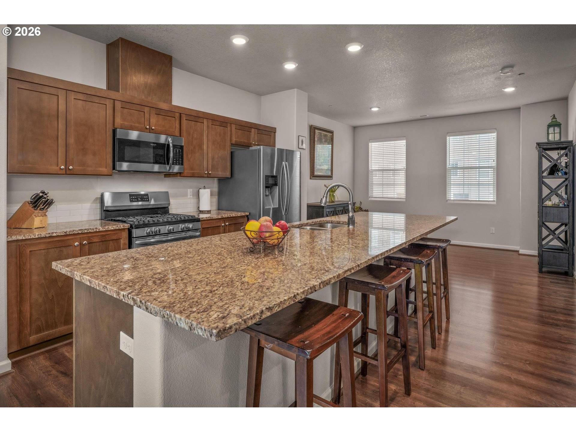 28826 SW VILLEBOIS DR, Wilsonville, OR 97070