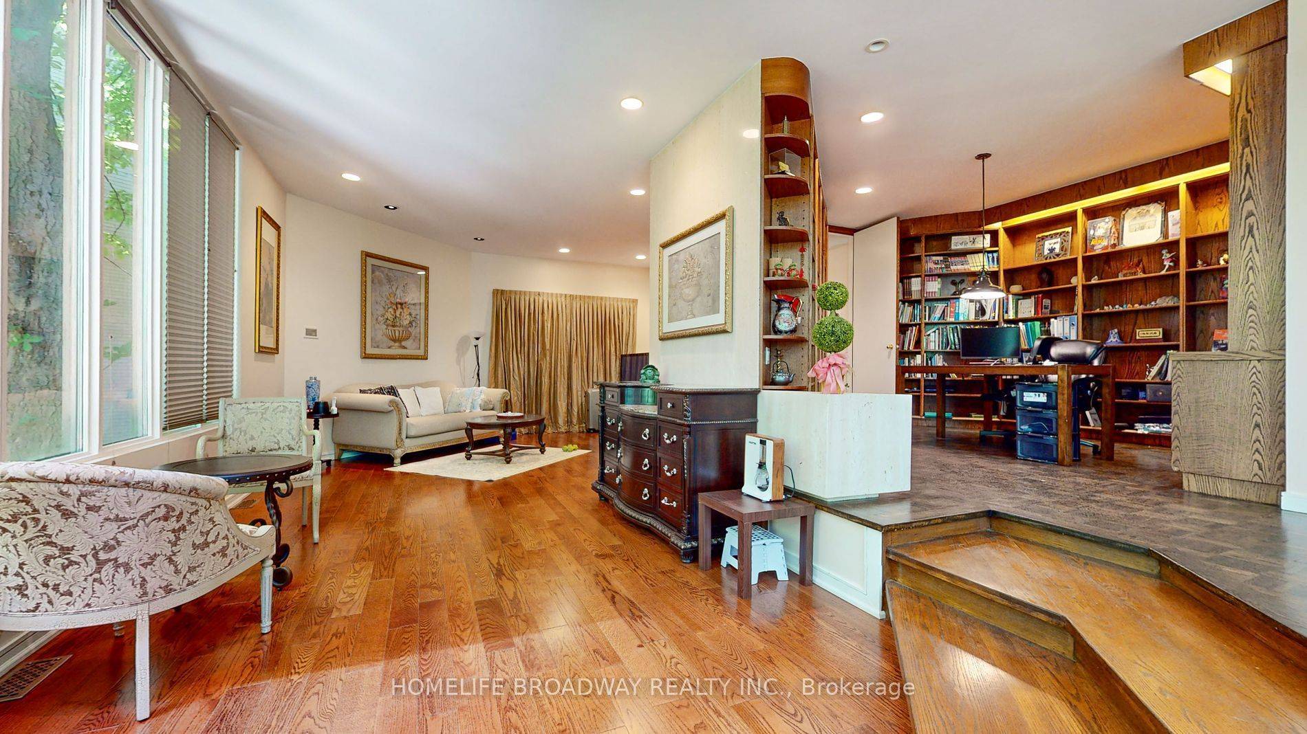 33 Rosedale RD, Toronto C09, ON M4W 2P5