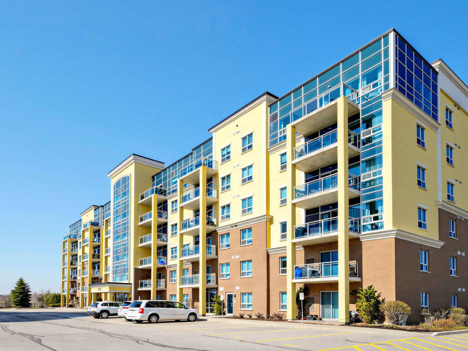 1421 Costigan RD #414, Milton, ON L9T 2N4