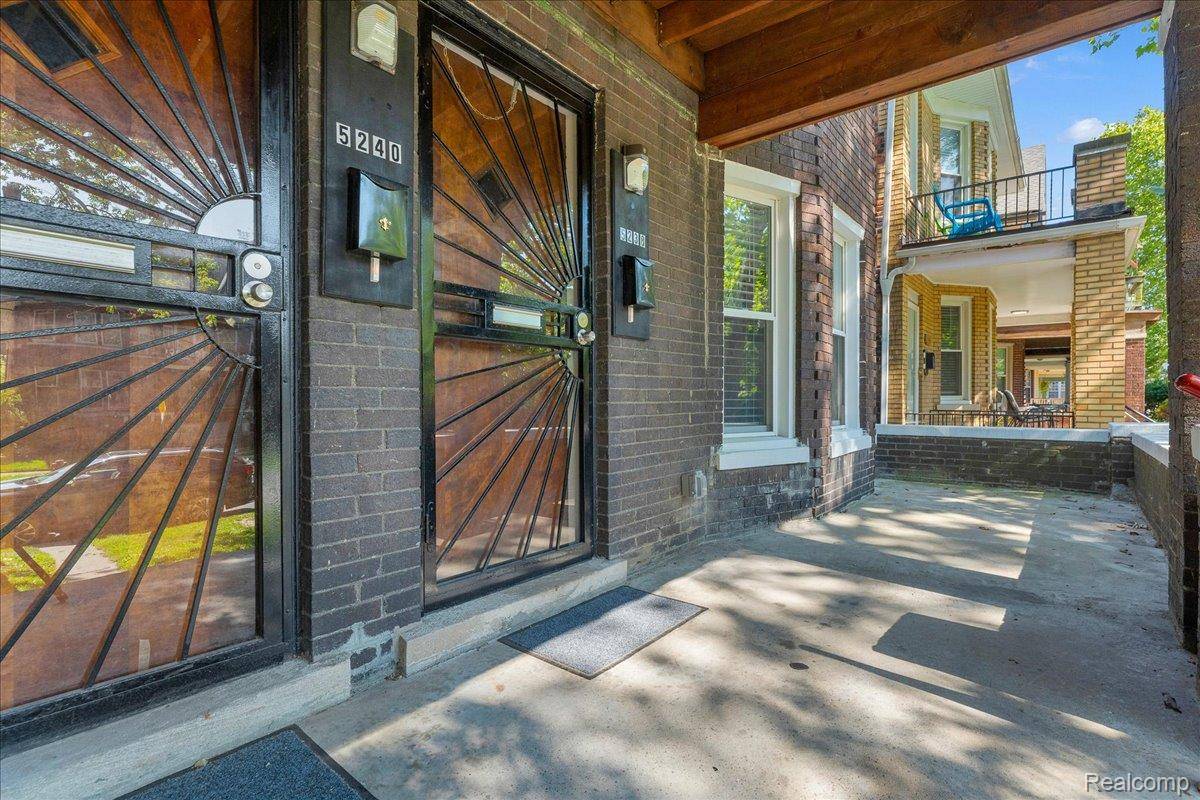 5238 Commonwealth ST, Detroit, MI 48208
