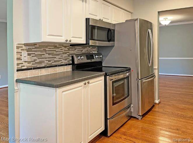 42160 Woodward AVE #42, Bloomfield Hills, MI 48304