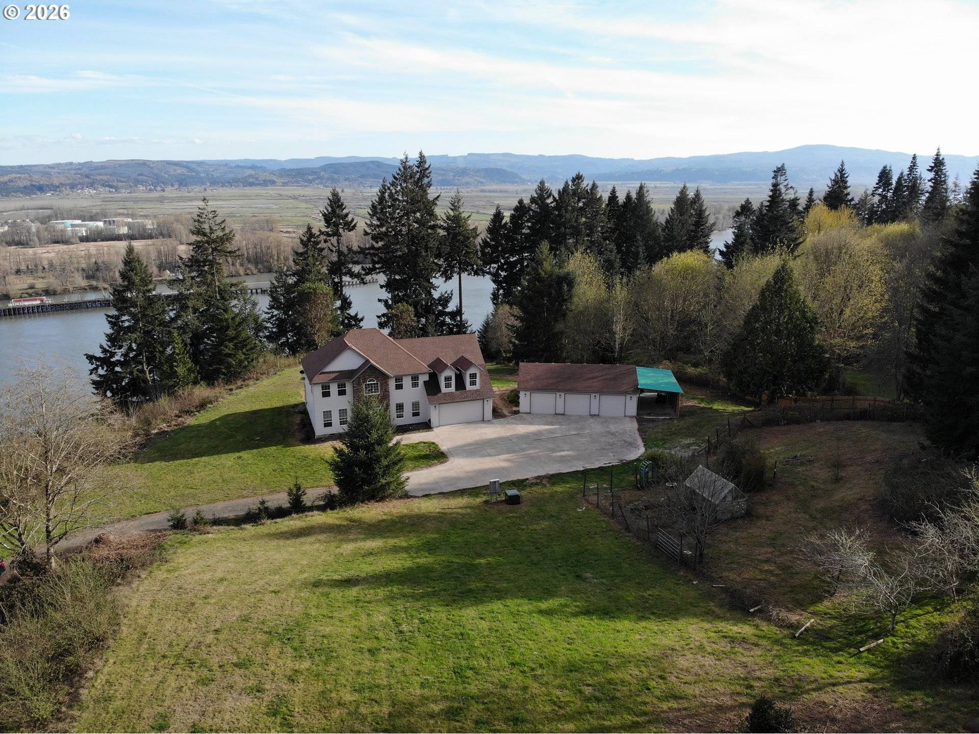 310 CEDAR HILLS RD, Longview, WA 98632