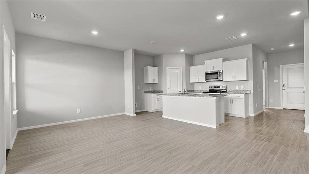 8540 DUNNSTOWN Drive, Fort Worth, TX 76131